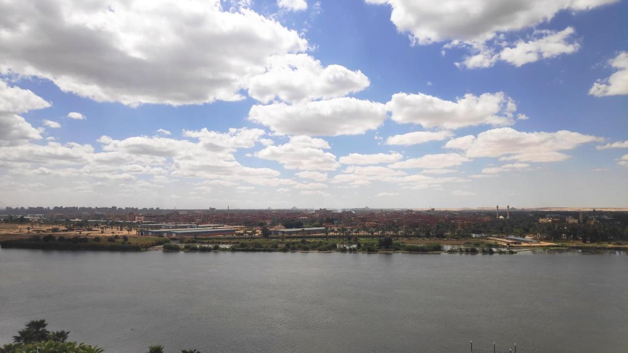 Nile Pyramidal View Apartment Kairo Exteriör bild