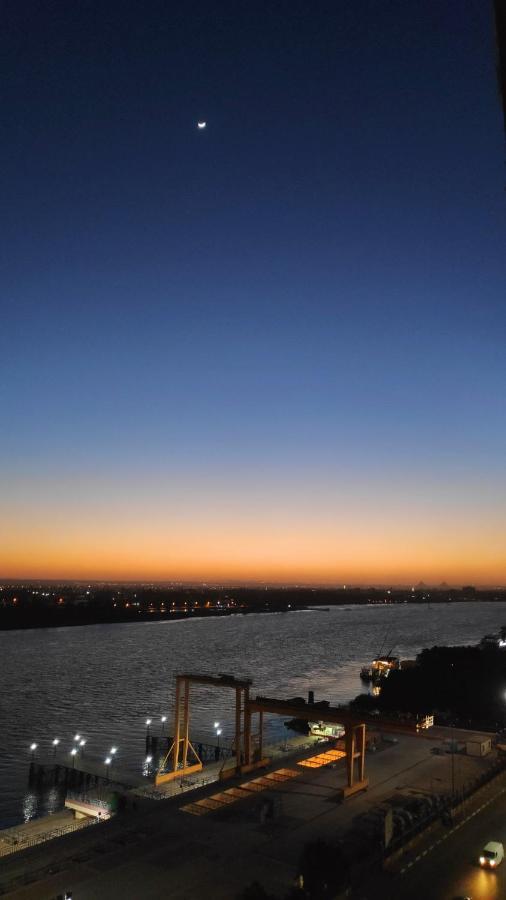 Nile Pyramidal View Apartment Kairo Exteriör bild
