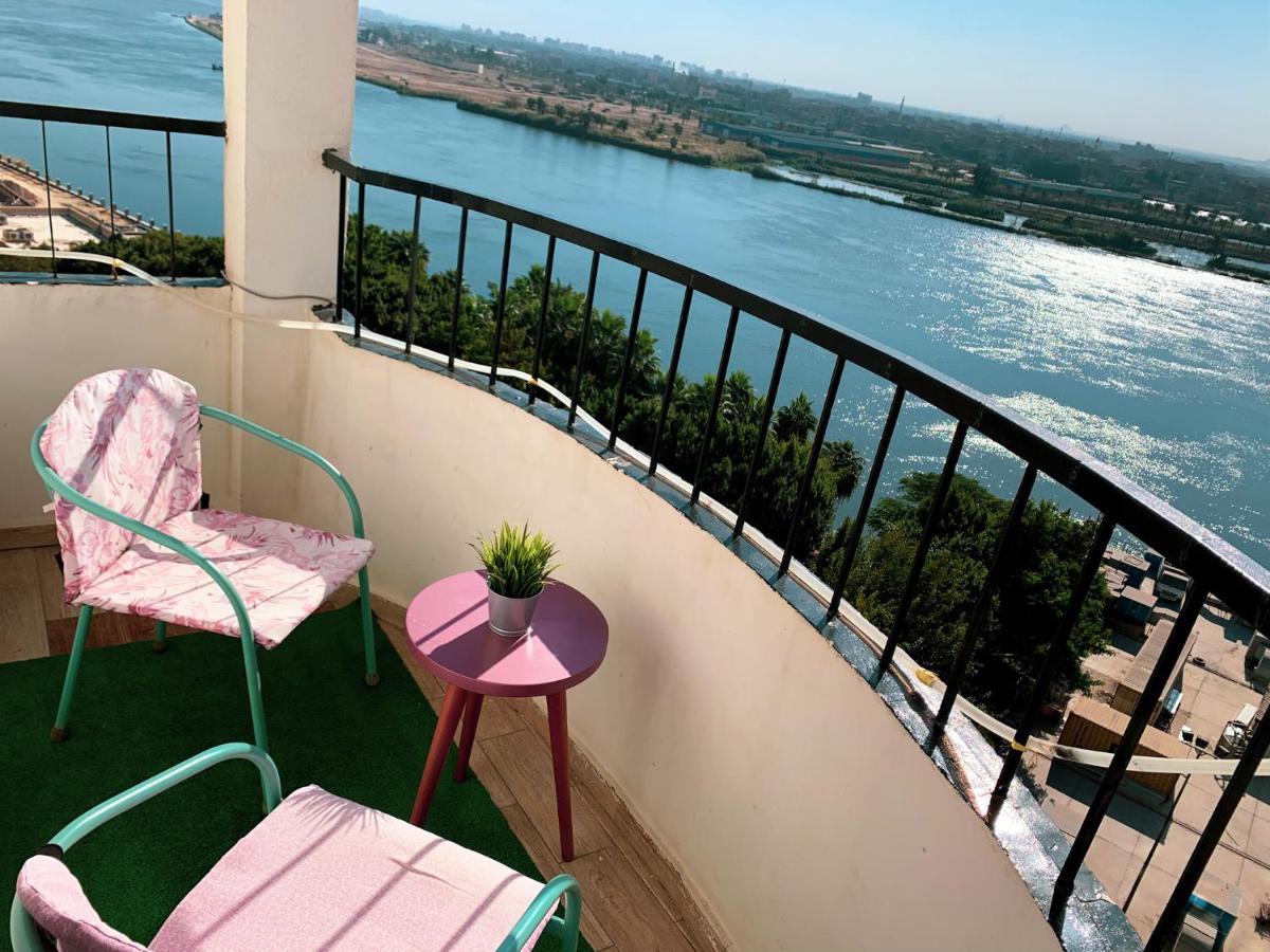 Nile Pyramidal View Apartment Kairo Exteriör bild