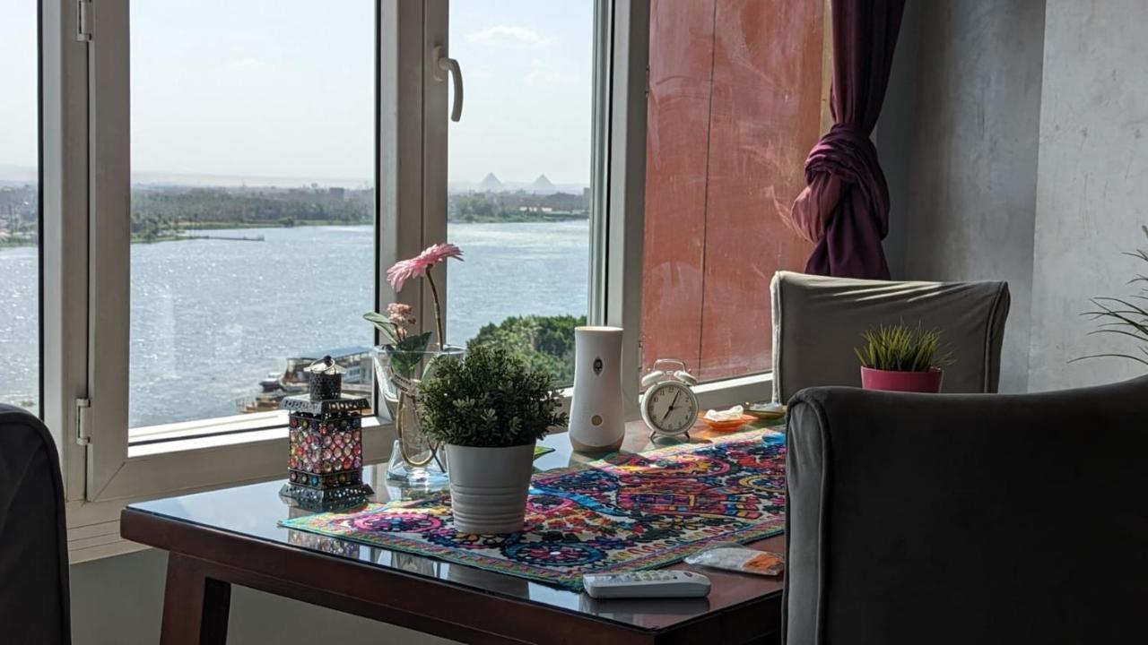 Nile Pyramidal View Apartment Kairo Exteriör bild